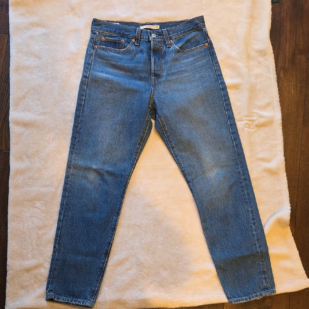 Levi's Women's Straight Leg Blue Jeans